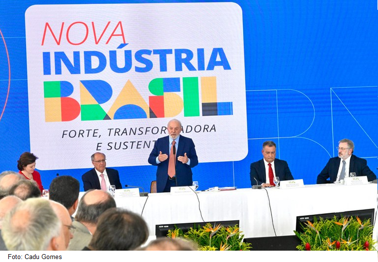 Nova política industrial tem R$ 300 bilhões previstos para financiamento até 2026